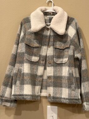 Paper Crane Plaid Sherpa Collar Utility Jacket in Gray, Cream & Brown